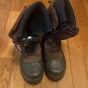 NWOT 3M Thinsulate Black Winter Boots size 11